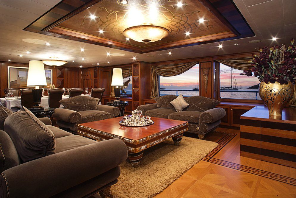 yacht Deniki intérieur