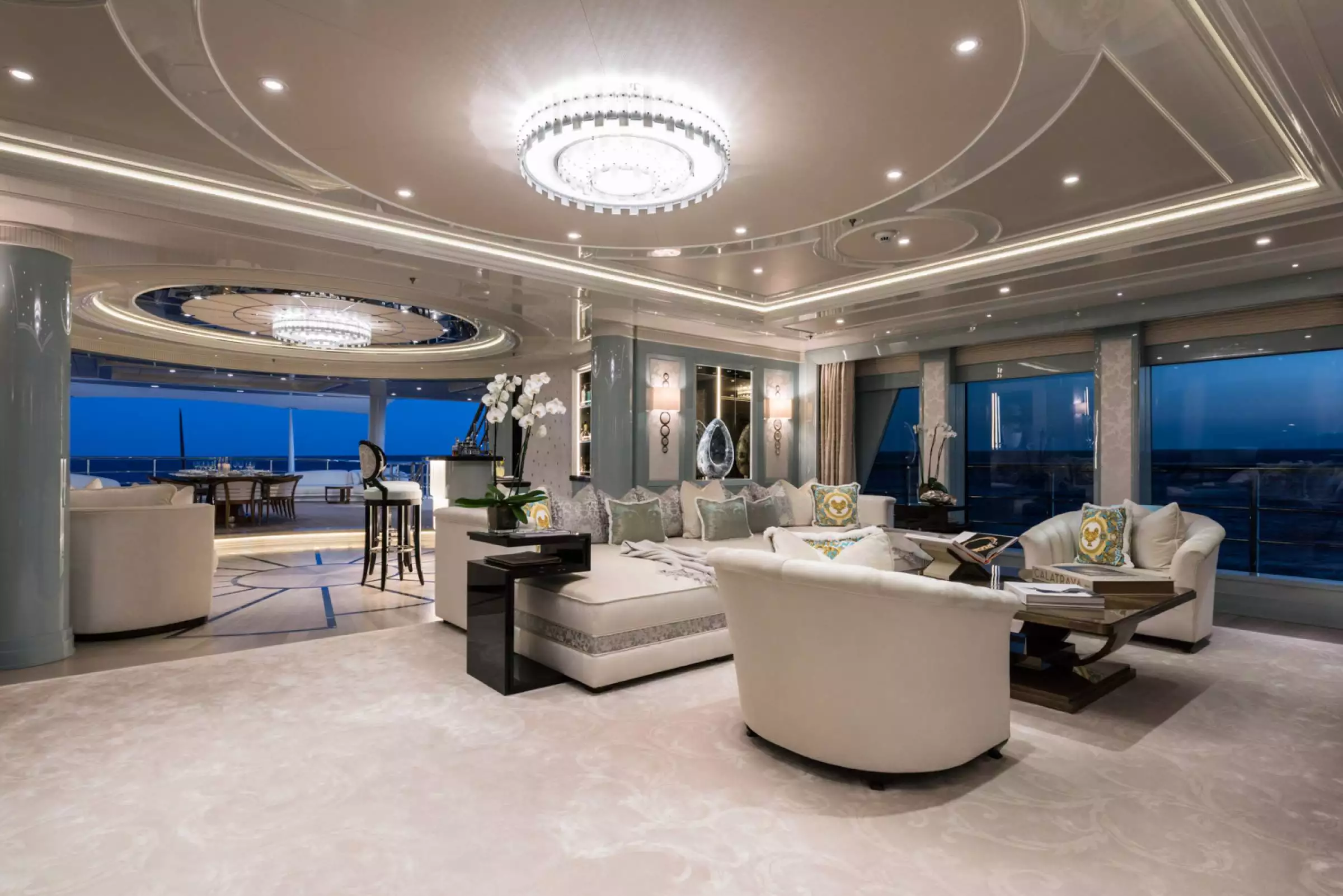 yacht Universe intérieur 