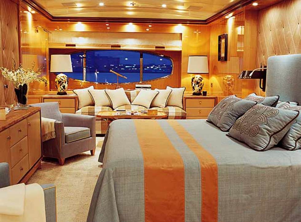 yacht Zenobia interior
