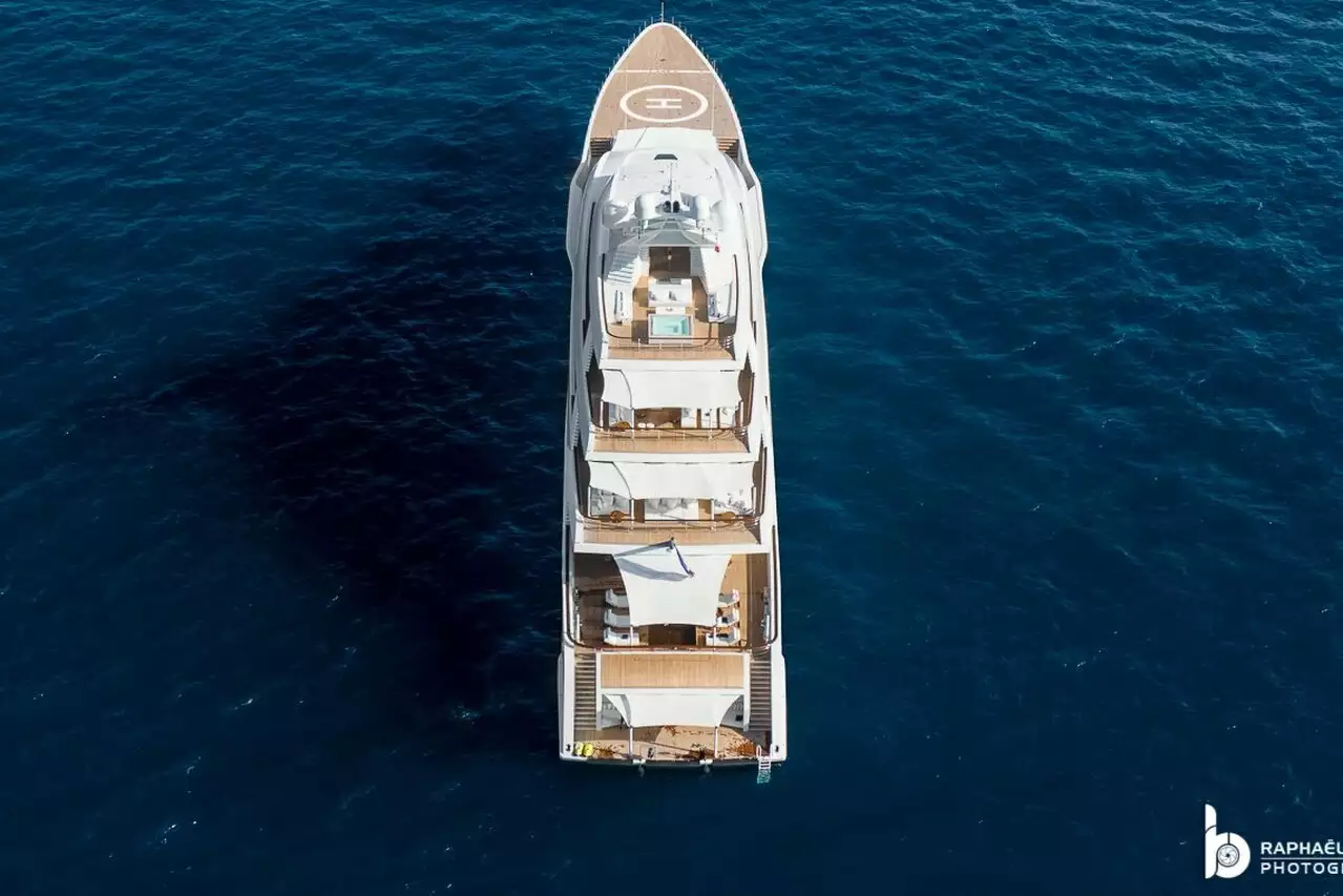 BLISS Yacht • Feadship • 2021 • Sahibi Evan Spiegel
