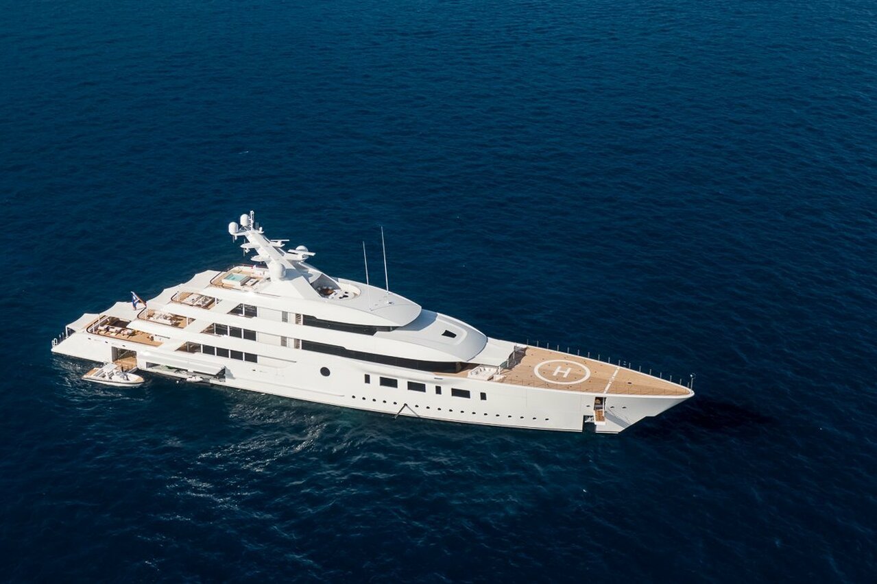 BLISS Yacht • Feadship • 2021 • Proprietario Evan Spiegel