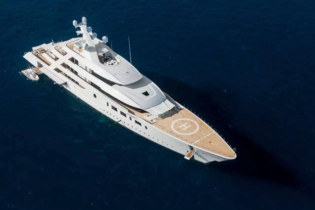 BLISS Yacht • Feadship • 2021 • Owner Evan Spiegel