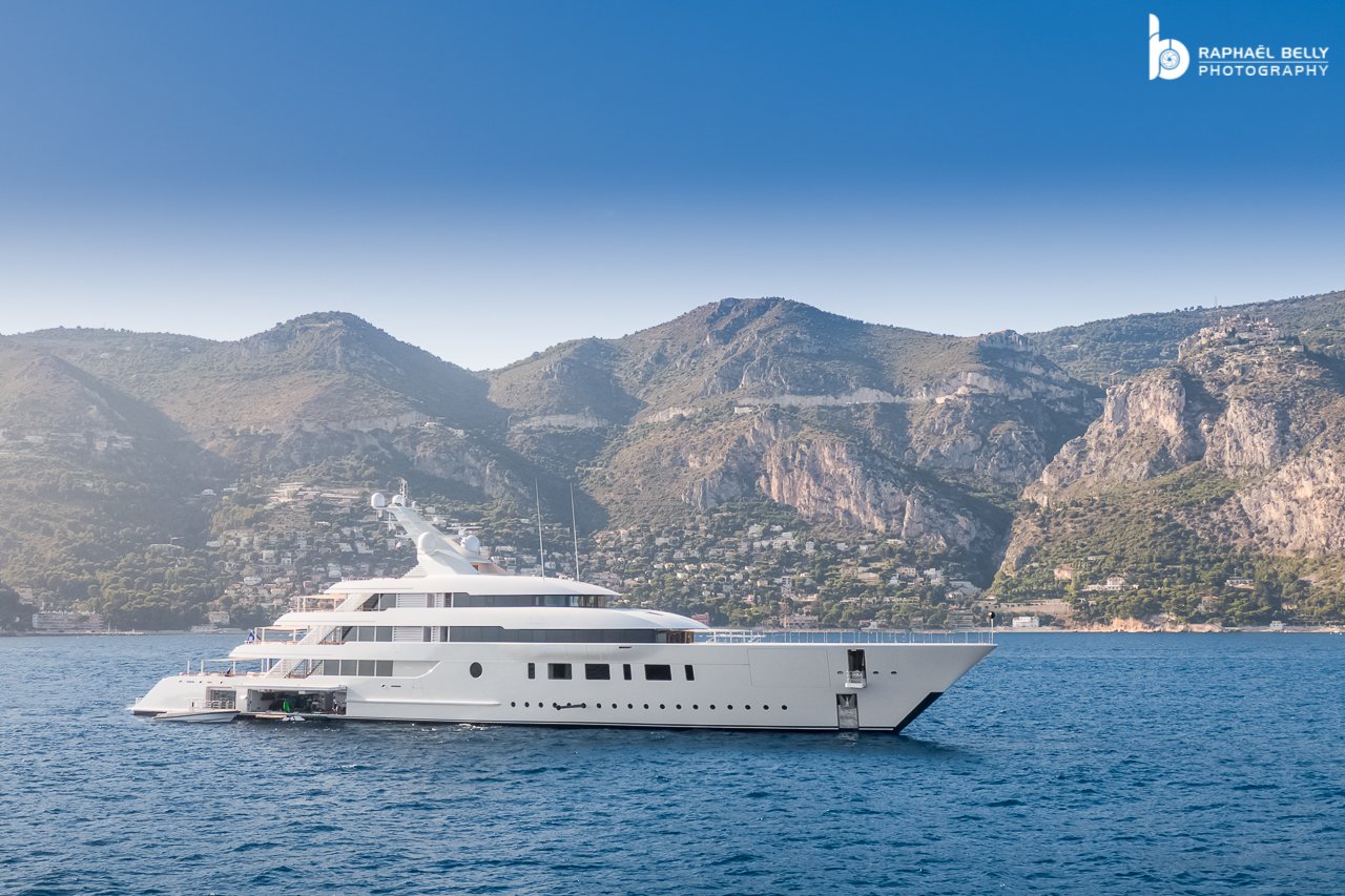 BLISS Yacht • Feadship • 2021 • Propriétaire Evan Spiegel