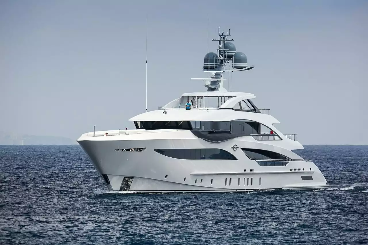 GALVAS Yacht • Heesen Yachts • 2019 • Eigentümerin Valerie Subbotin