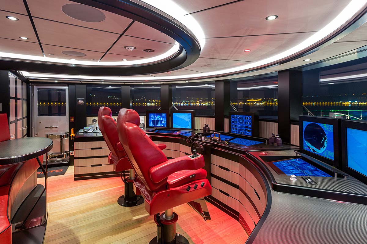 ISA Interior del yate OKTO