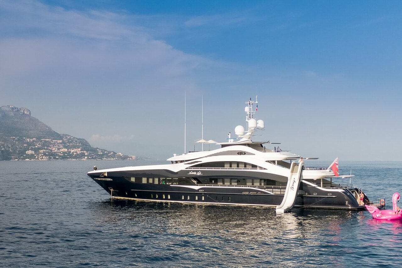 JULIA Yacht (ex SAIRU) • Heesen • 2015 • Proprietario