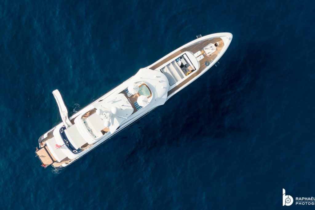 JULIA Yacht (ex SAIRU) • Heesen • 2015 • Propriétaire