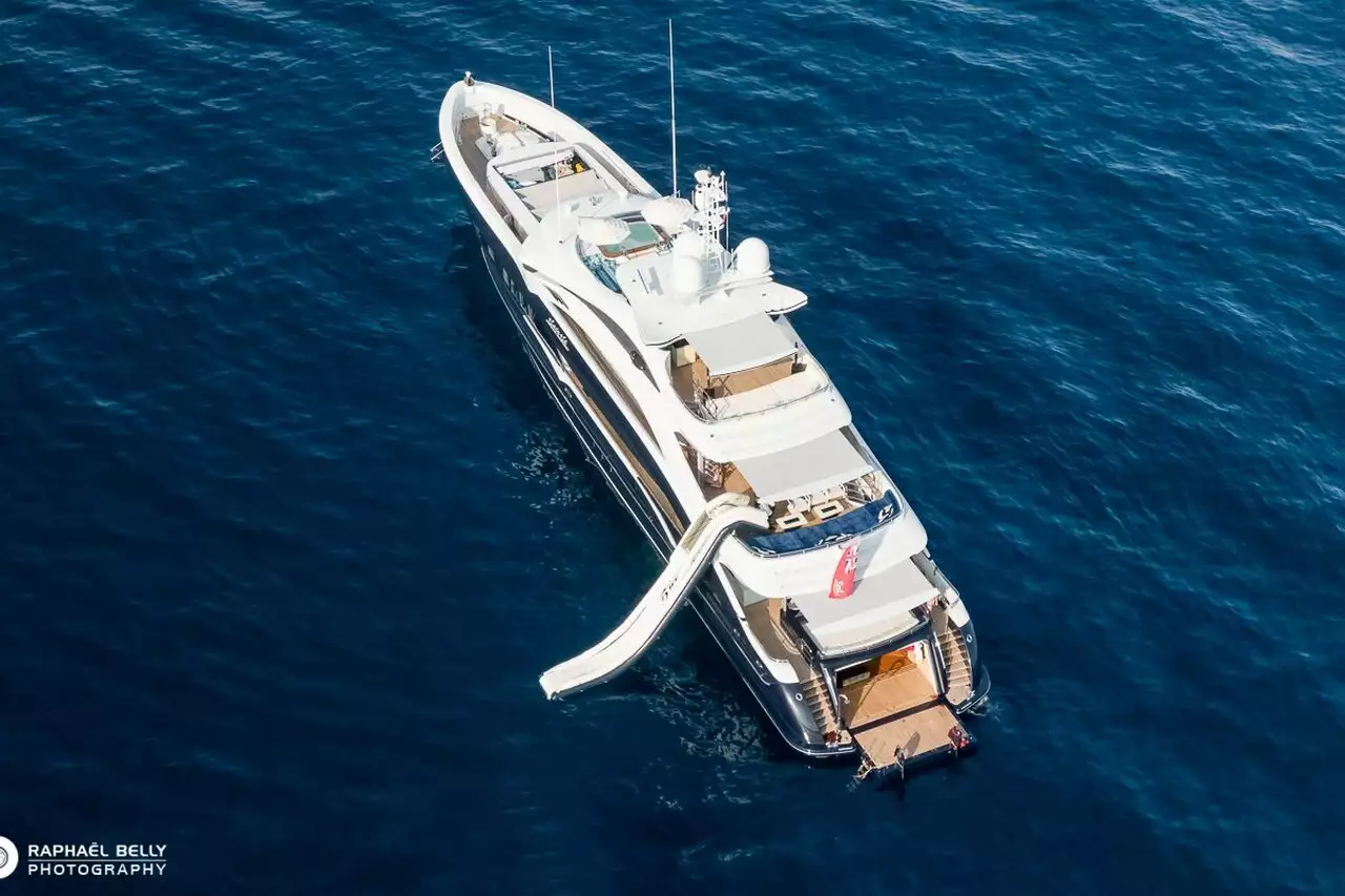 JULIA Yacht (ex SAIRU) • Heesen • 2015 • Eigentümerin