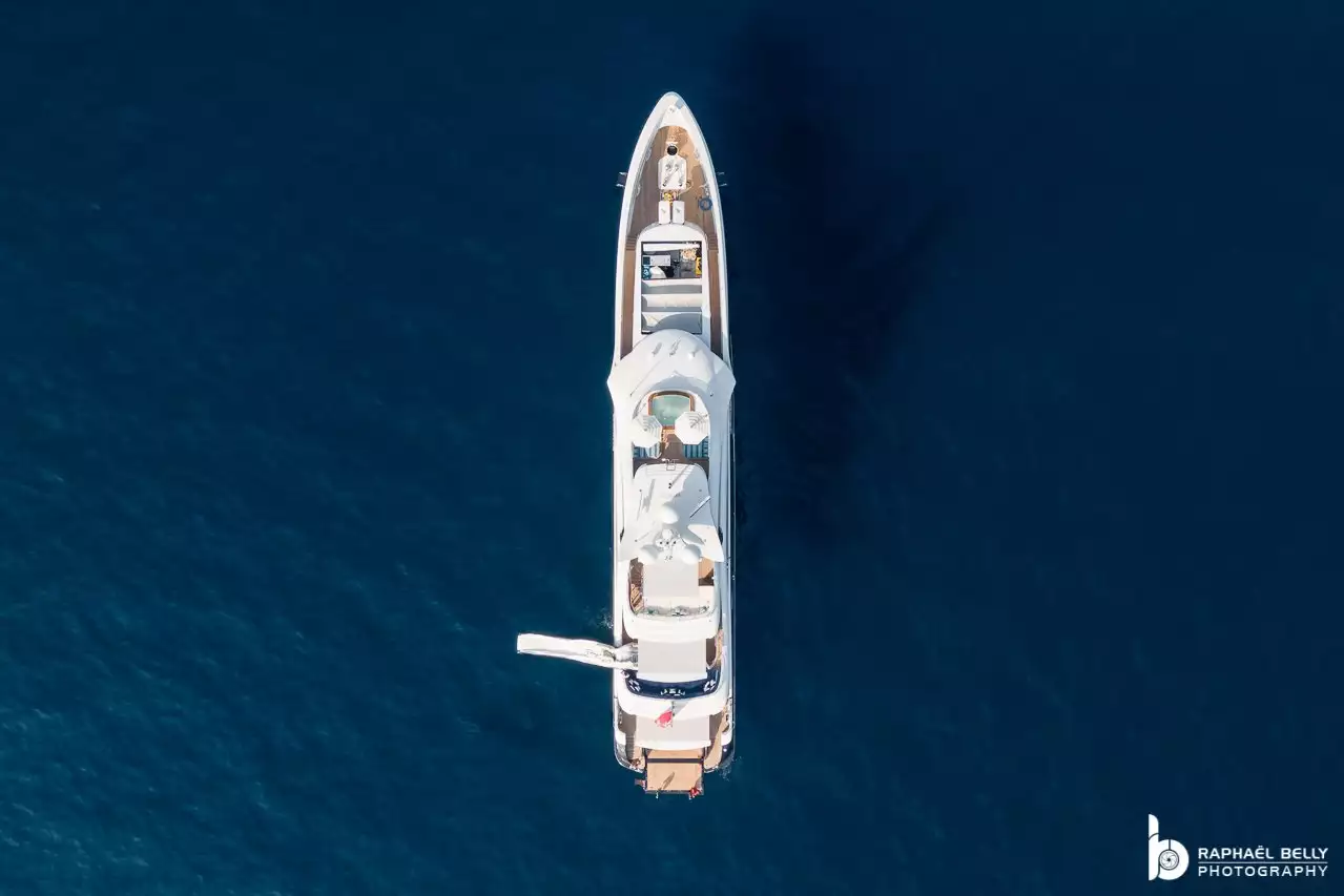 JULIA Yacht (ex SAIRU) • Heesen • 2015 • Propriétaire