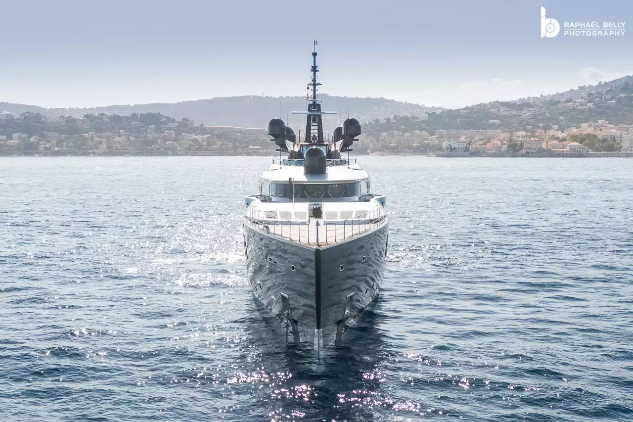 Iate OKTO • ISA Yachts • 2014 • proprietário Theodore Angelopoulos
