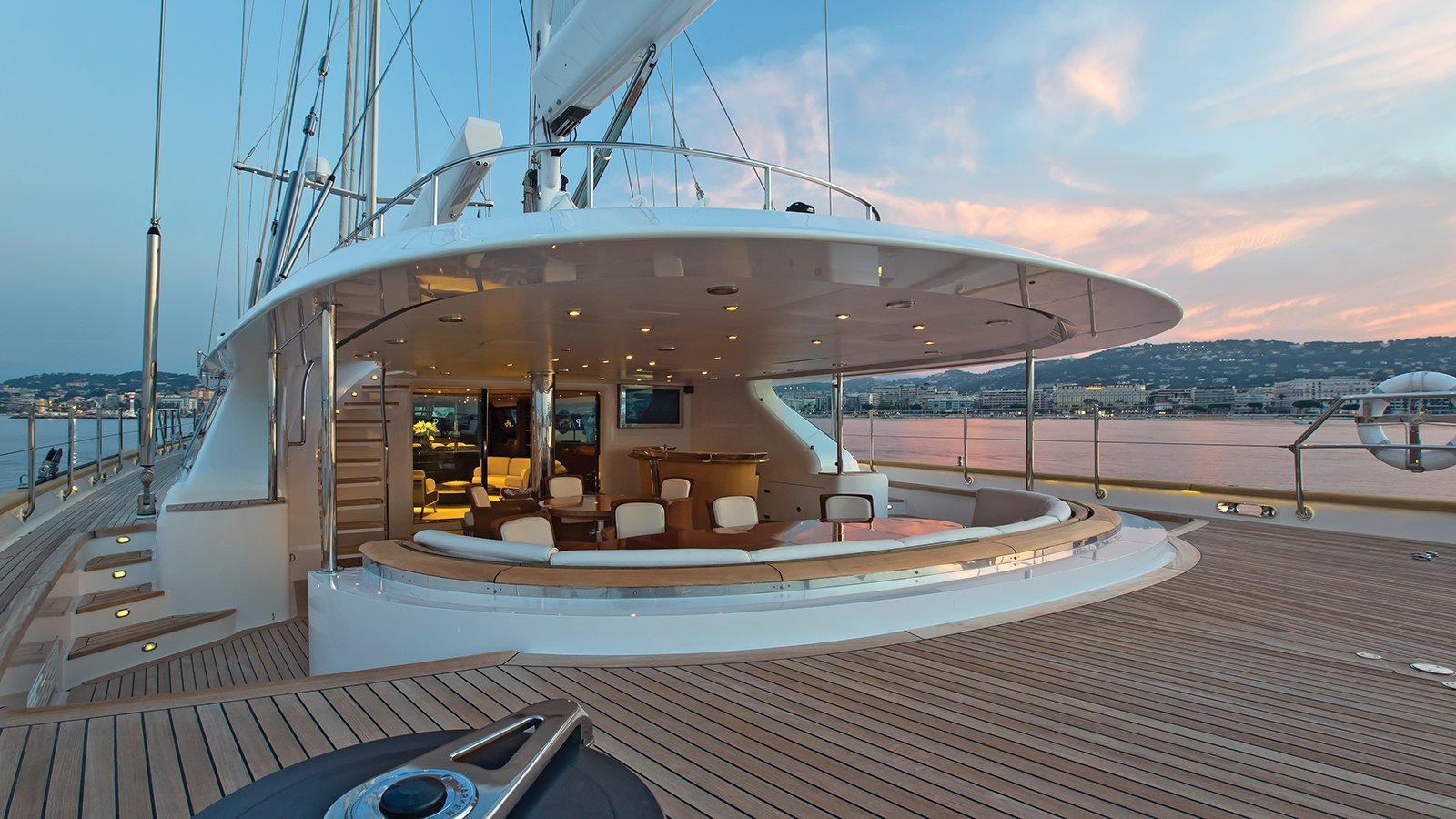 Yacht PARSIFAL III • Perini Navi • 2005 • armatore Kim Vibe Petersen	