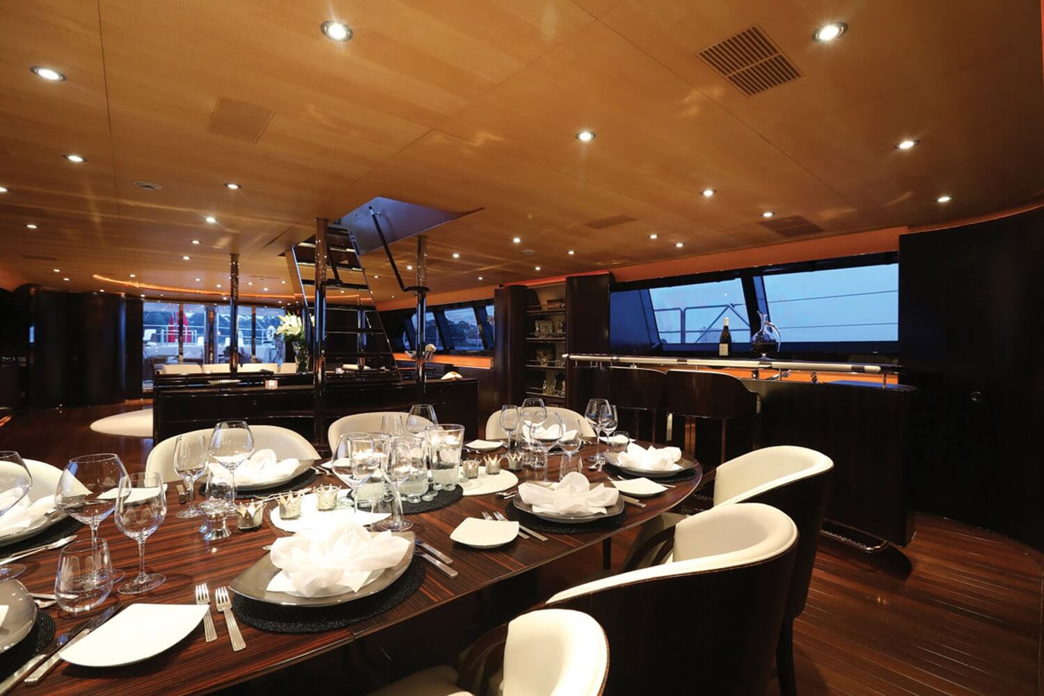 Intérieur du yacht Perini Navi Parsifal