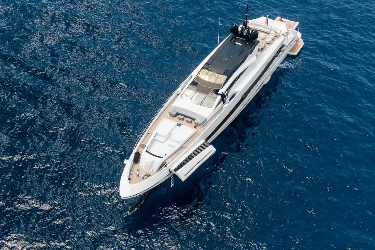 Yacht SINIAR • Overmarine • 2020 • Propriétaire