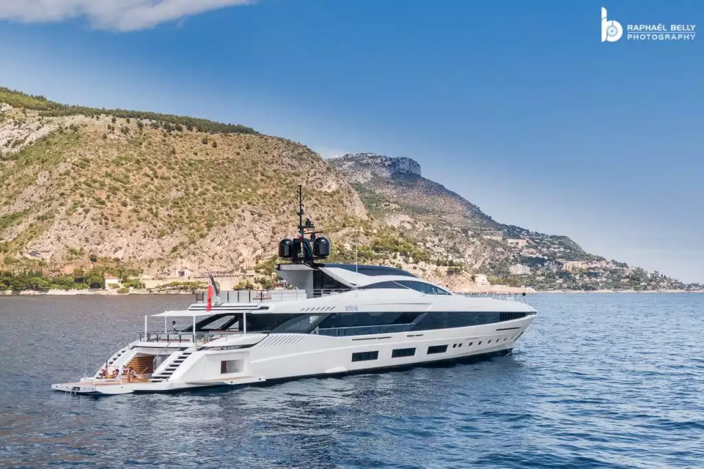 SINIAR-Yacht • Overmarine • 2020 • Eigentümer