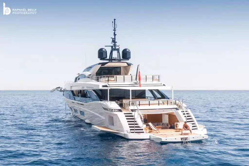 SINIAR yacht • Overmarine • 2020 • Proprietario