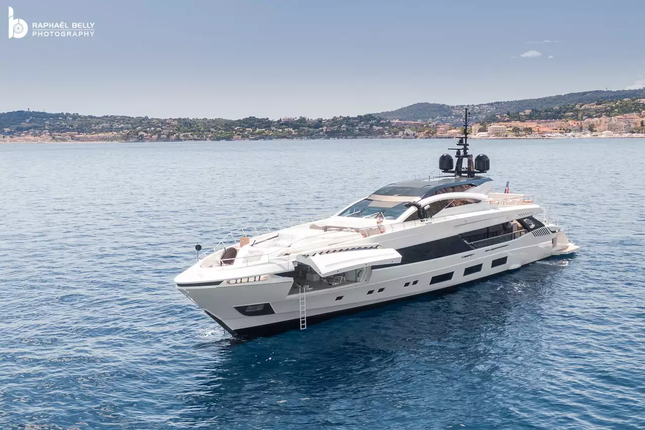 SINIAR yacht • Overmarine • 2020 • Proprietario