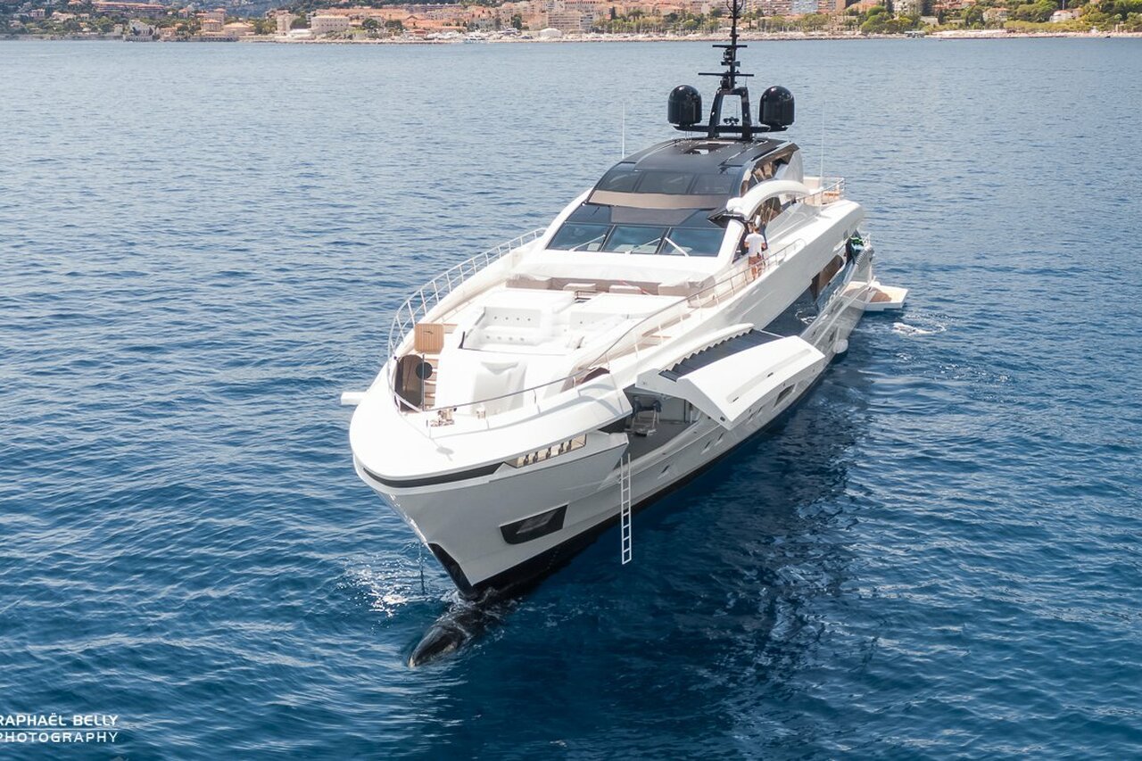 Yacht SINIAR • Overmarine • 2020 • Propriétaire