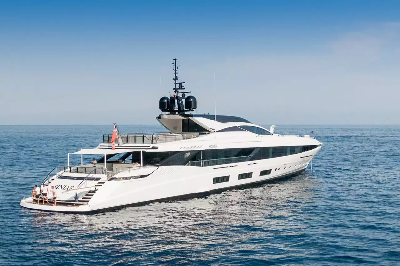 Yacht SINIAR • Overmarine • 2020 • Propriétaire