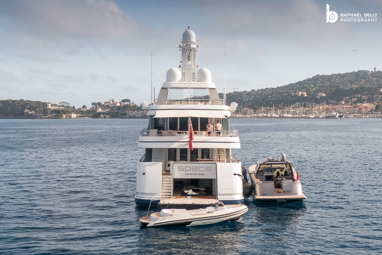 SPACE yacht • Feadship • 2007 • propriétaire Laurence Graff