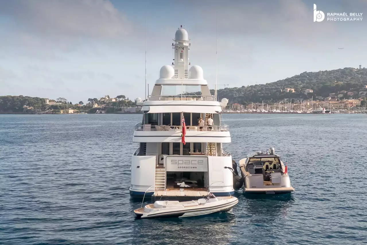 SPACE yacht • Feadship • 2007 • proprietario Laurence Graff