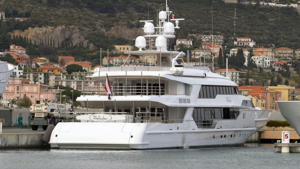 LE YACHT WELLESLEY • Oceanco • 1993 • Propriétaire Khalid Affara