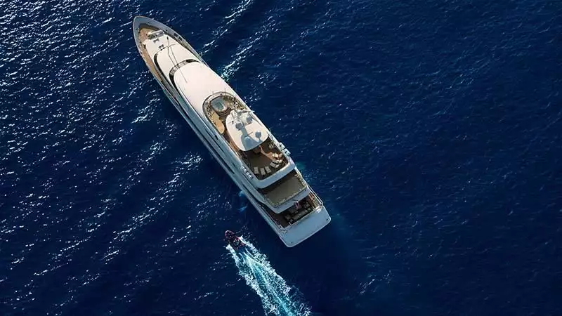 LE YACHT WELLESLEY • Oceanco • 1993 • Propriétaire Khalid Affara