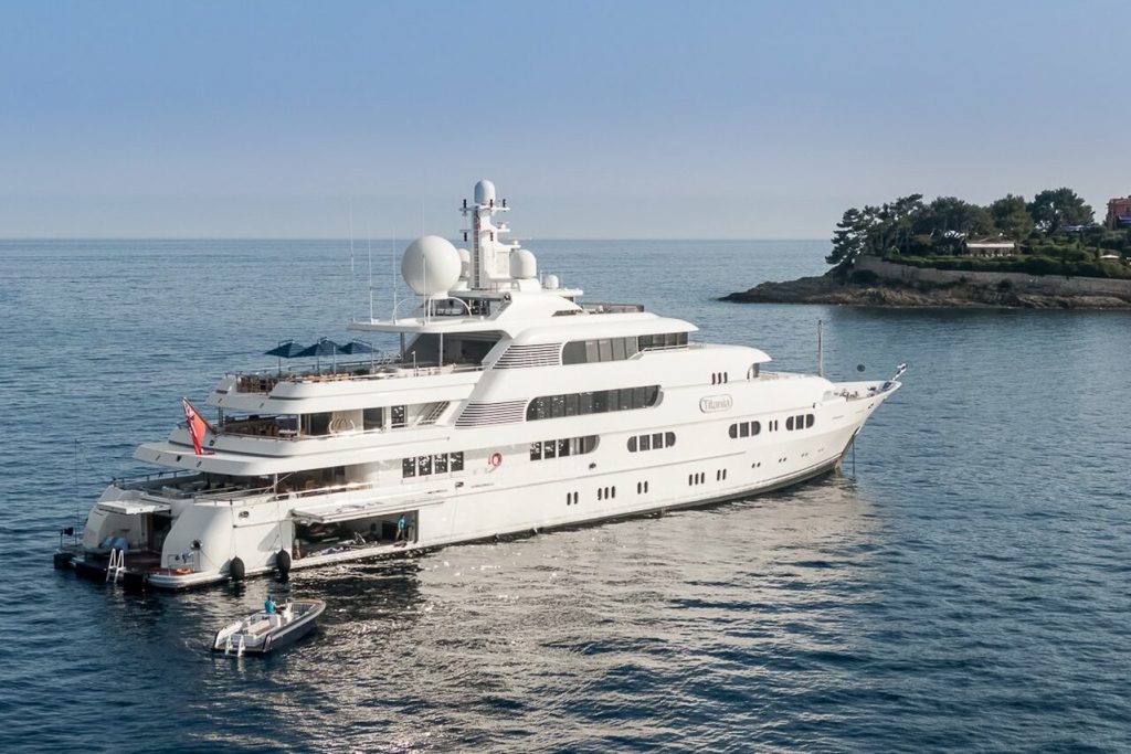 TITANIA Yacht • Lurssen • 2006 • Propriétaire John Caudwell