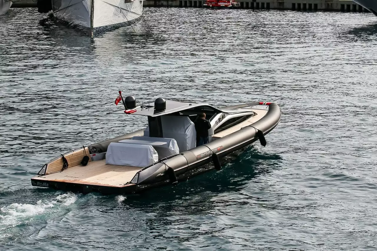 Tender To Roma Yacht (Anvera 55) – 16 m – Anvera