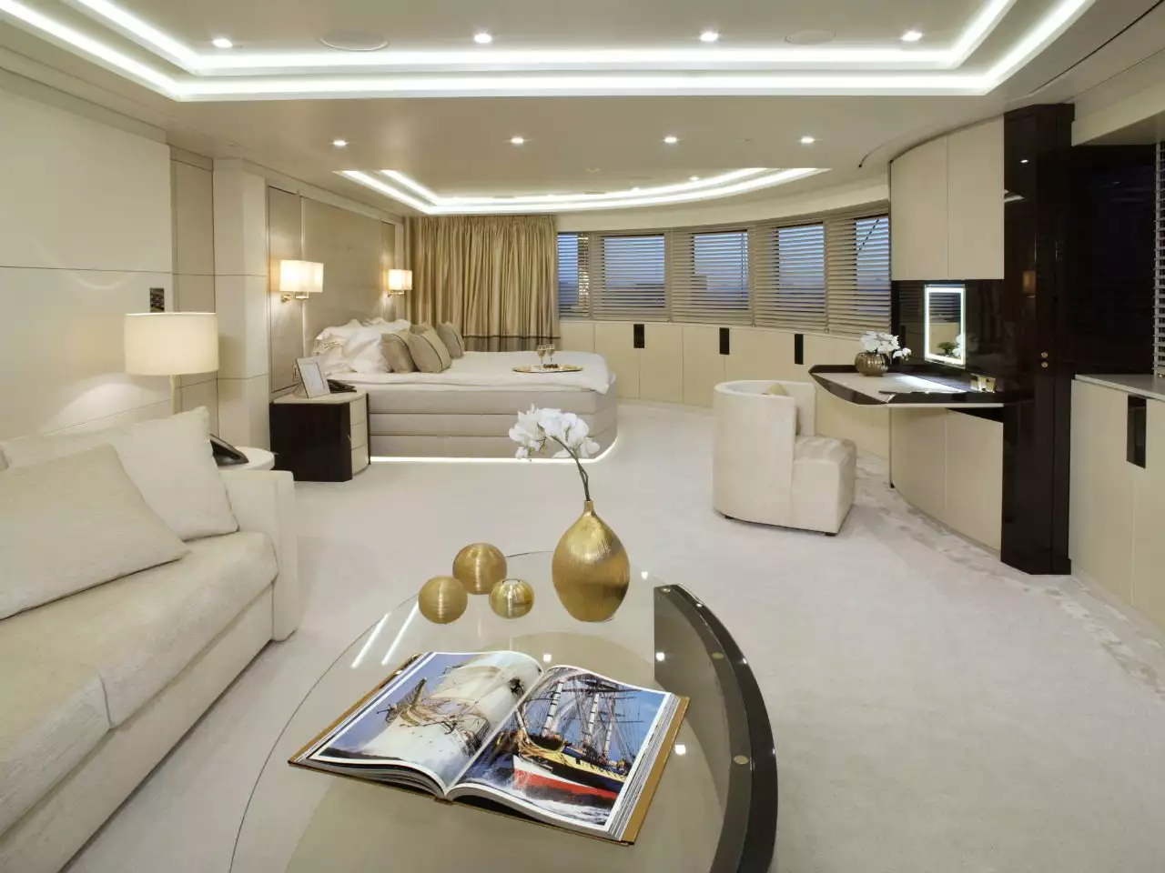 VSY yacht ROMA interior