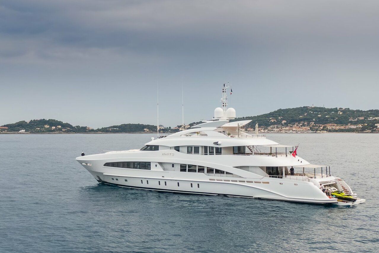 Yate BLANCO • Heesen • 2018 • Propietario 