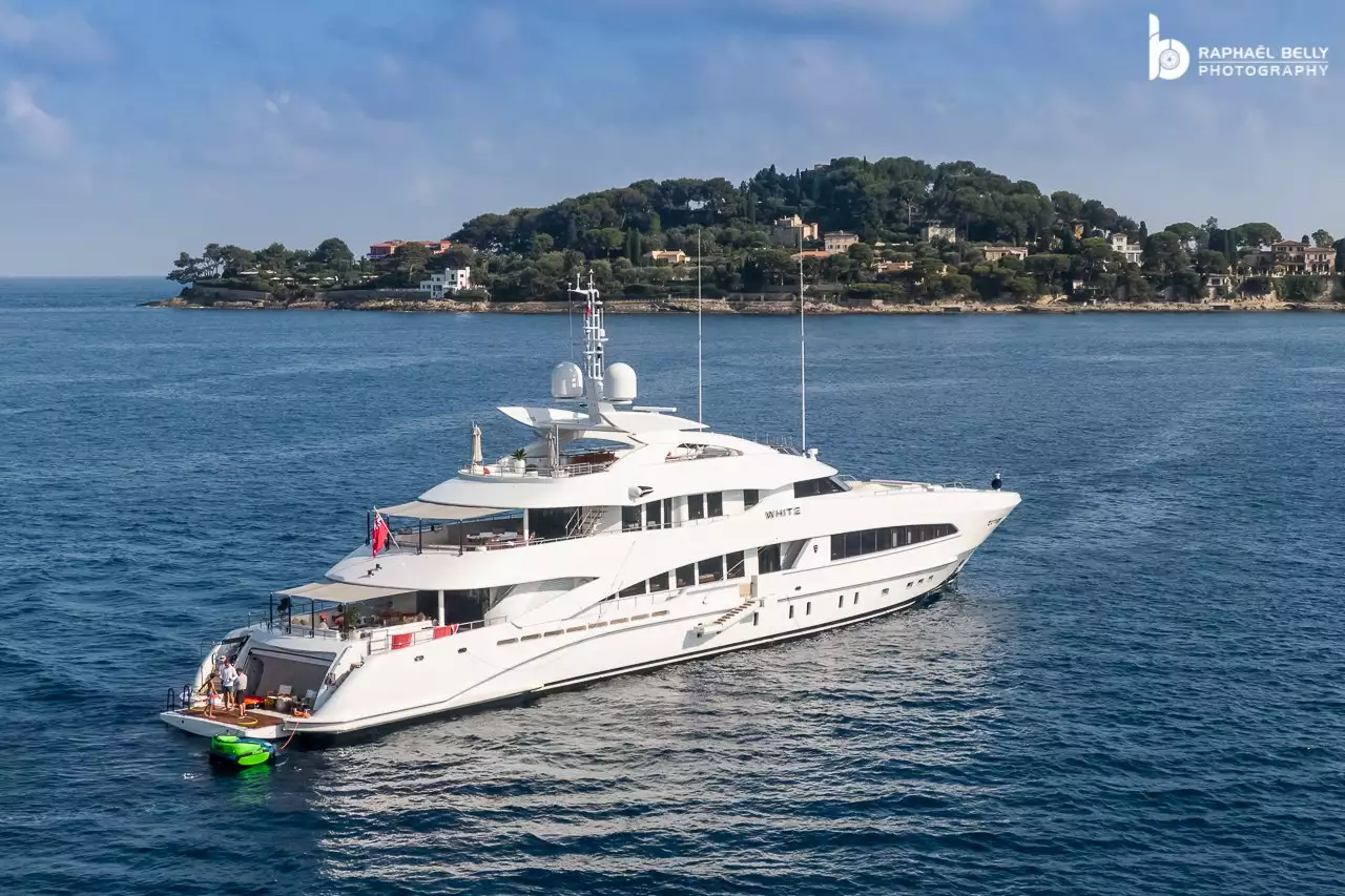 Yate BLANCO • Heesen • 2018 • Propietario 