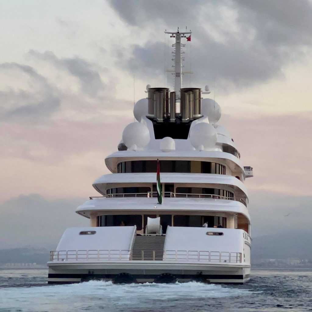 Yat Azzam • Lurssen • 2013