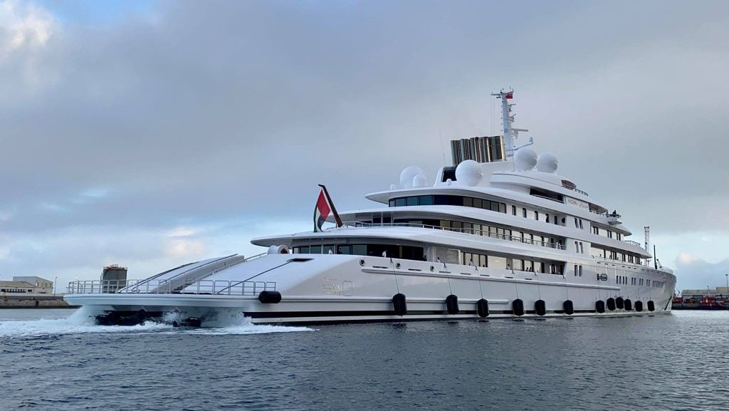 yacht azzam length