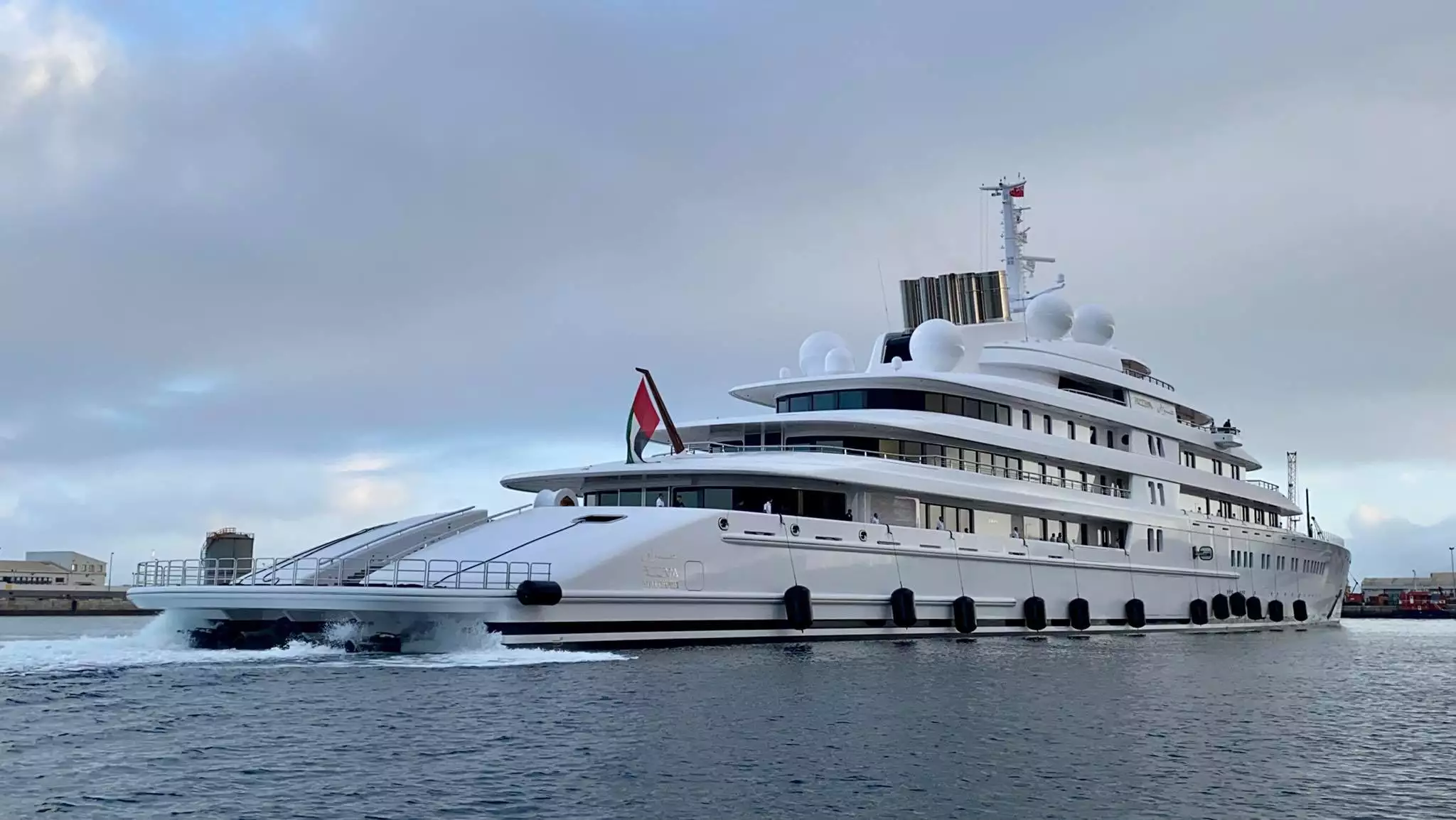 Yat Azzam • Lurssen • 2013