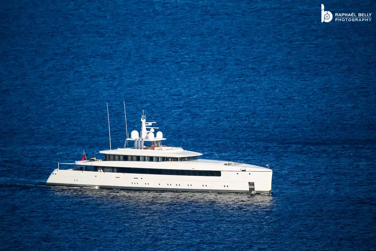 Яхта NAJIBA • Feadship • 2019 • Владельцы Мохаммед и Мешаль Альмарзук