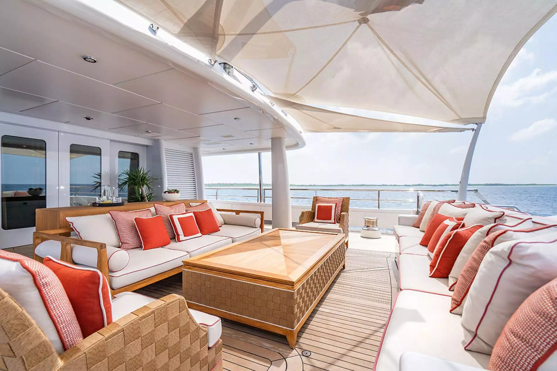 Amels yacht Serenity-J interior