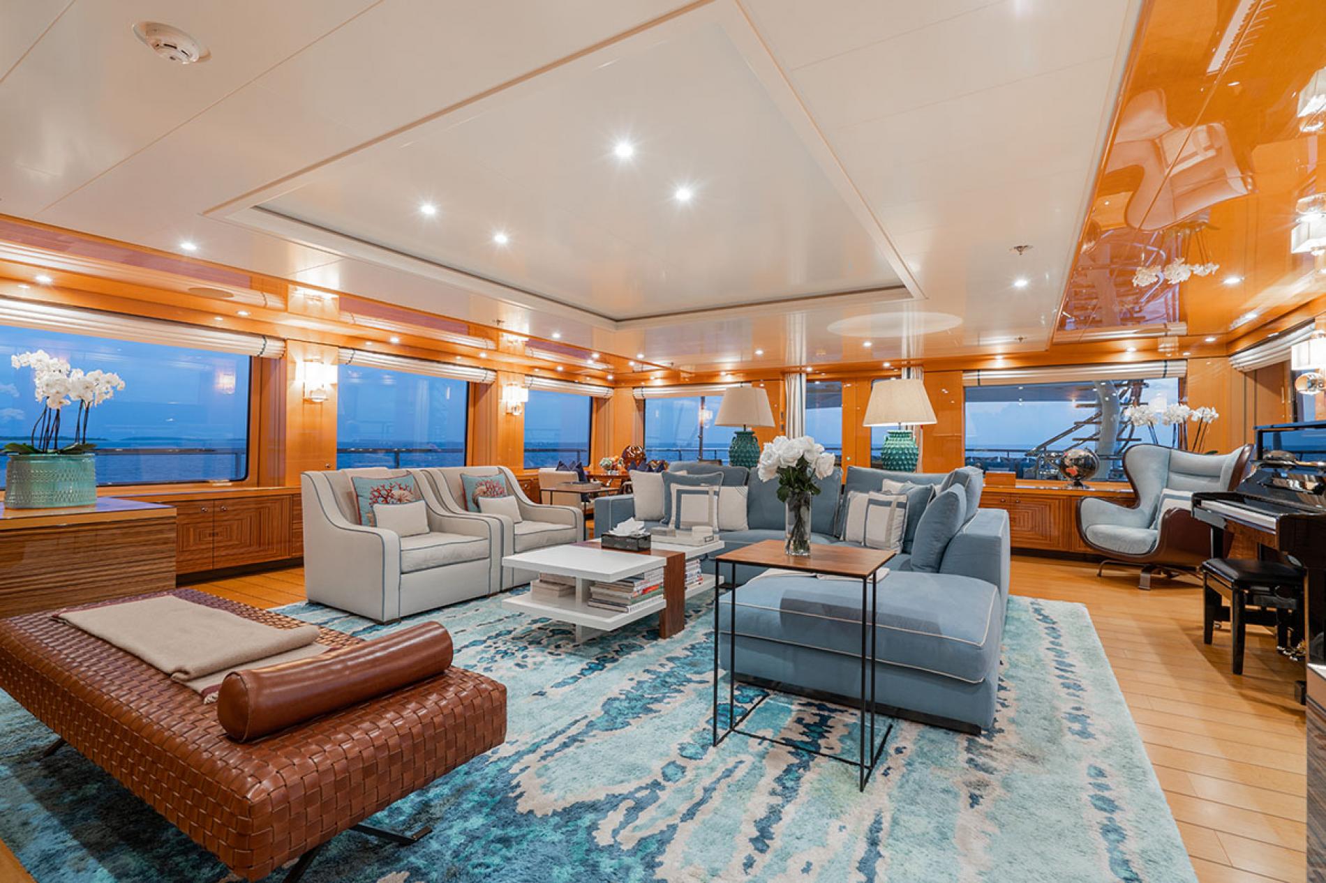 Interior del yate Amels Serenity-J