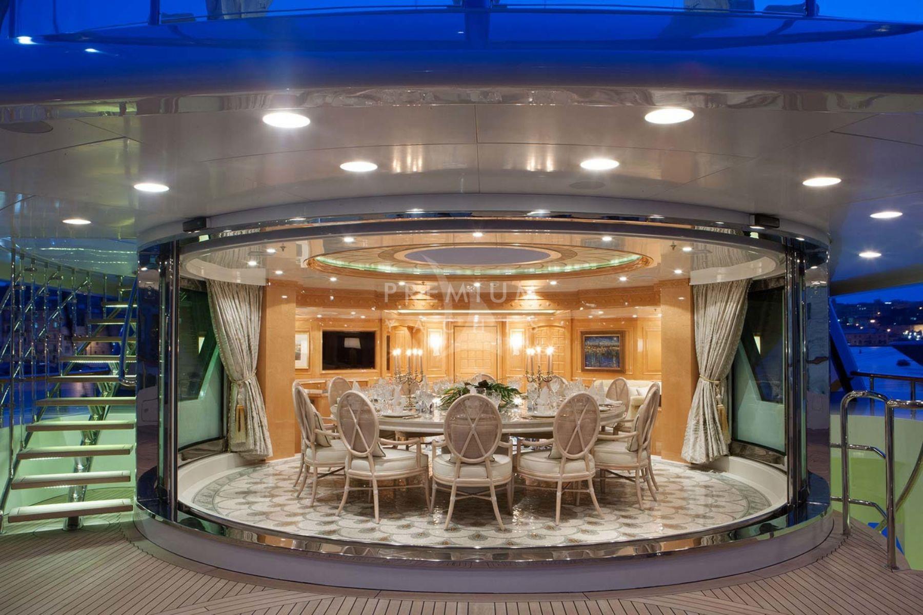 Intérieur du yacht Benetti ST DAVID