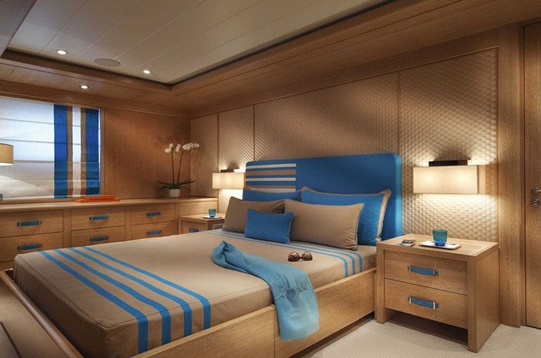 CRN Yacht AIFER interior