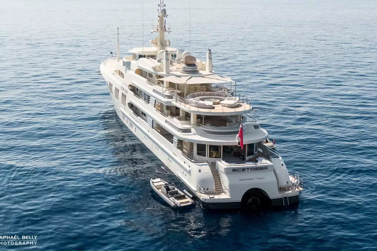 Яхта ECSTASEA • Feadship • 2004 г. • Владелец Альшаир Фияз