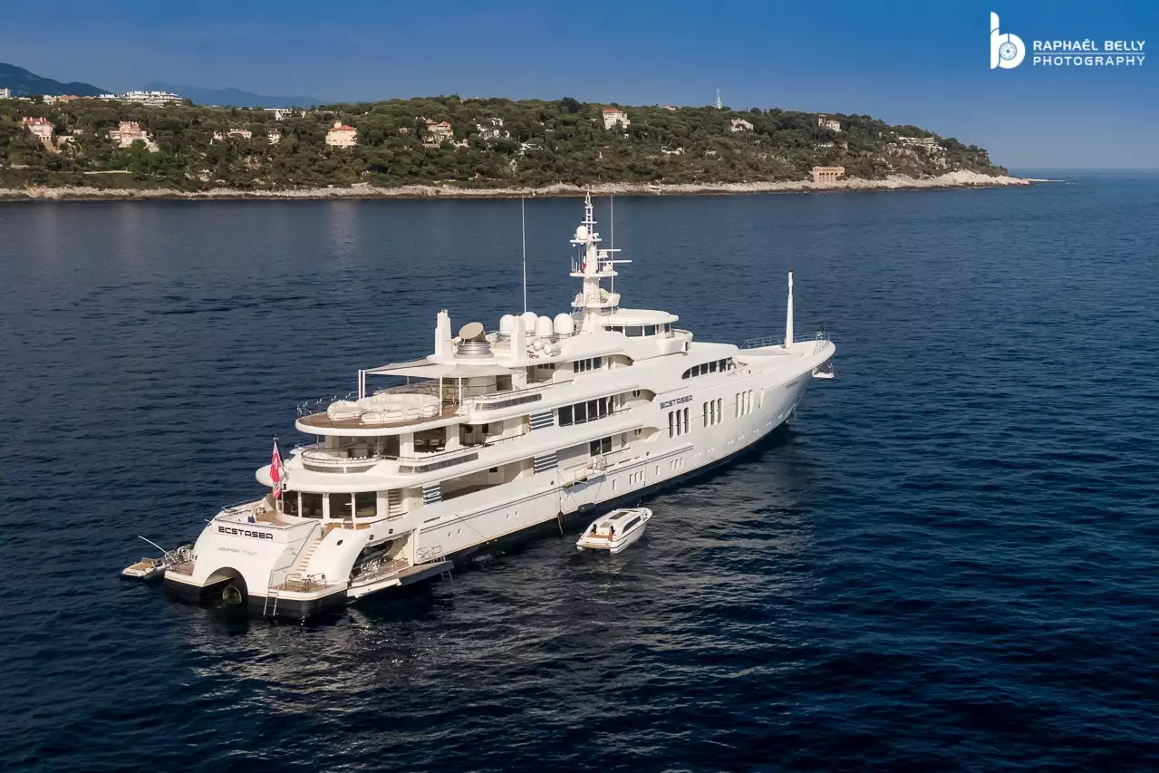 Яхта ECSTASEA • Feadship • 2004 г. • Владелец Альшаир Фияз