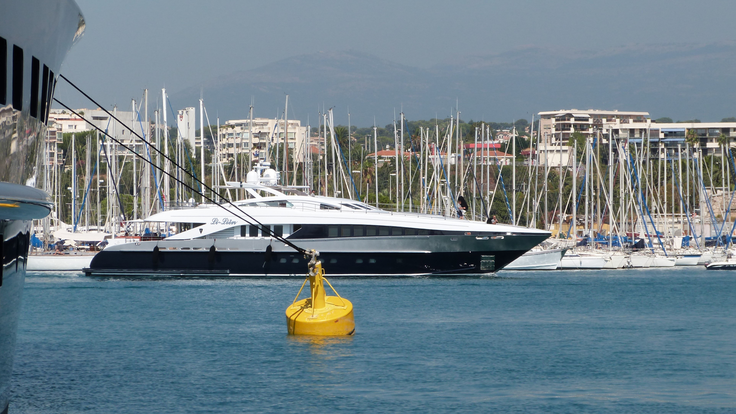 Hashtag Yacht • Heesen • 2005 • Propriétaire Jeroen Kool