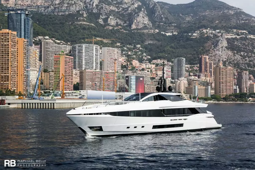 MA Yacht • Overmarine • 2019 • Propriétaire Manuel Couto Alves