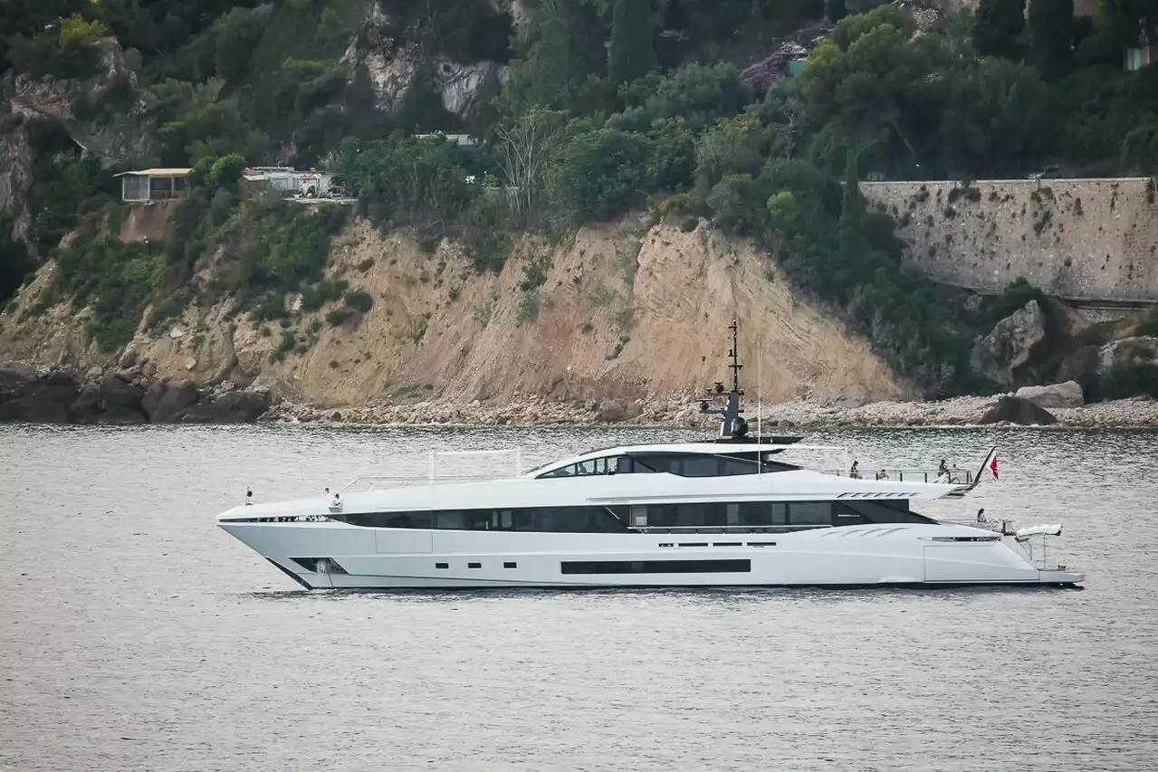 MA Yacht • Overmarine • 2019 • Владелец Мануэль Коуто Алвес