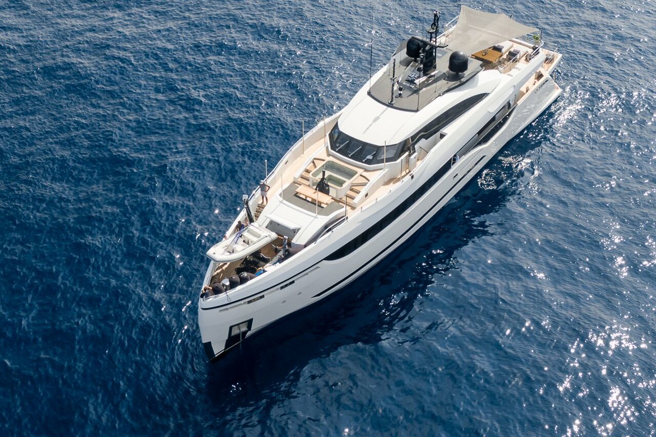 Yacht NEXT (ex MRS D) • Columbus Yachts • 2015 • proprietario Rick Delaney