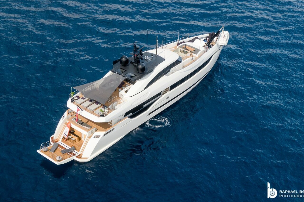 Яхта NEXT (бывшая MRS D) • Columbus Yachts • 2015 г. • владелец Рик Делани