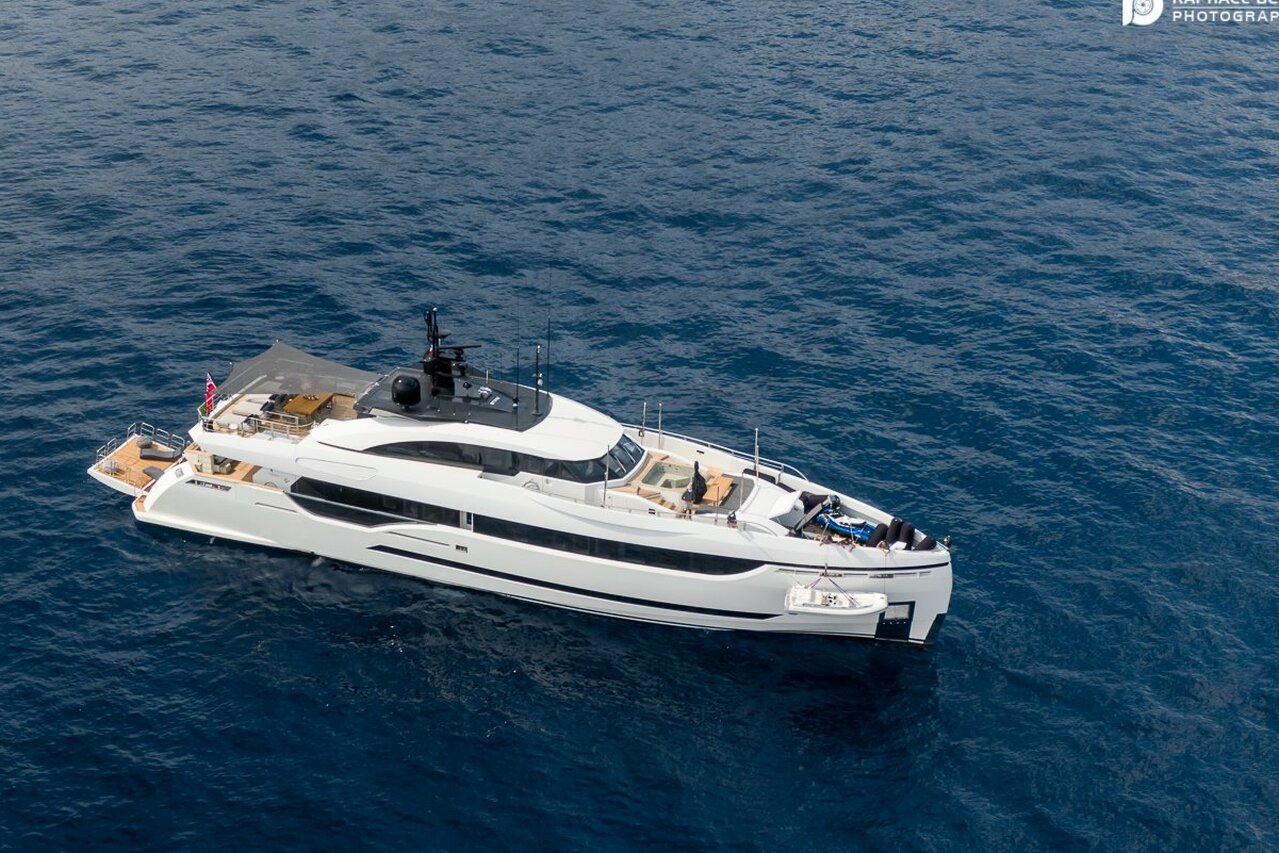 Yacht NEXT (ex MRS D) • Columbus Yachts • 2015 • proprietario Rick Delaney