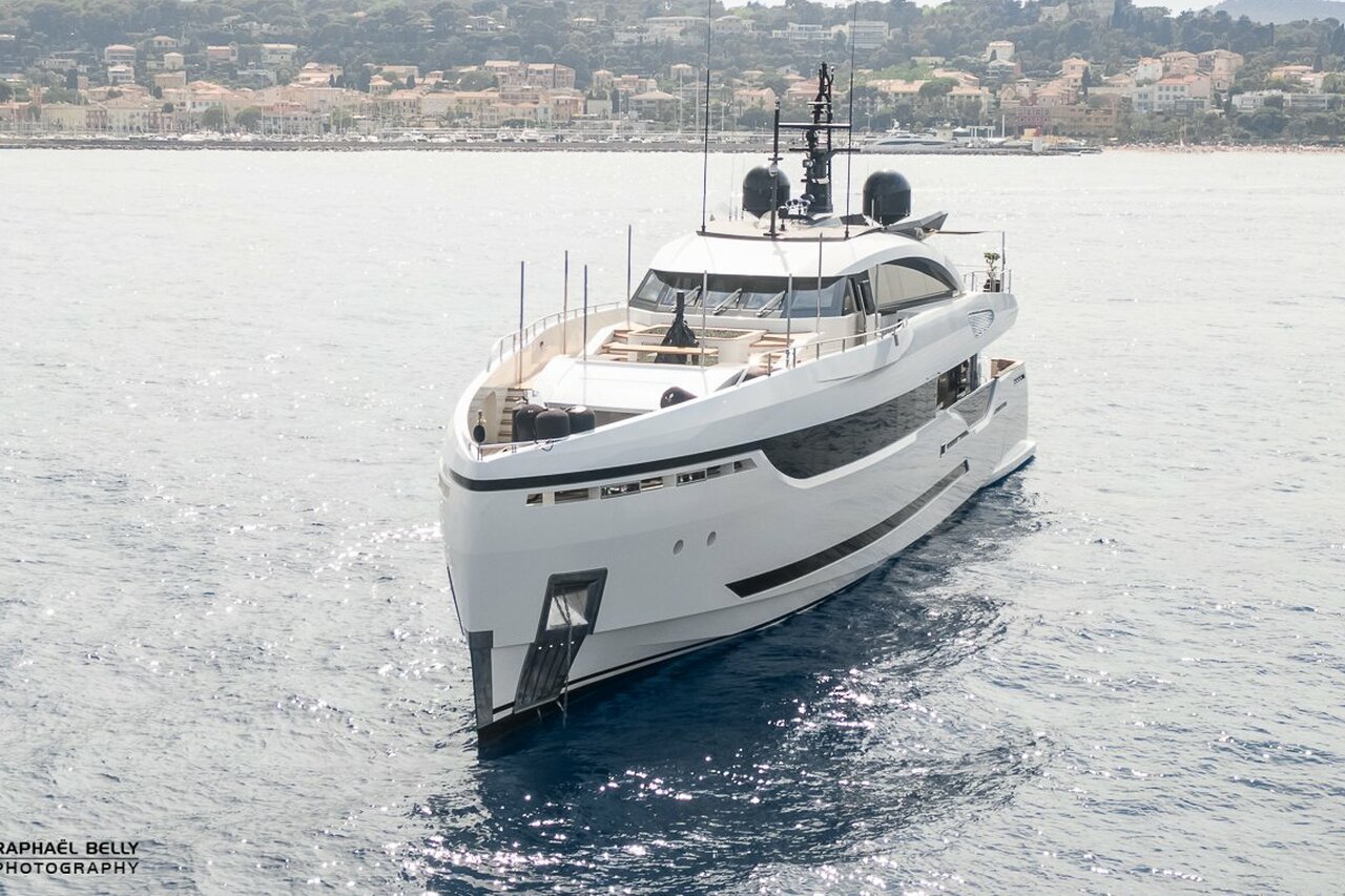MRS D yacht • Columbus Yachts • 2015 • owner European Millionaire