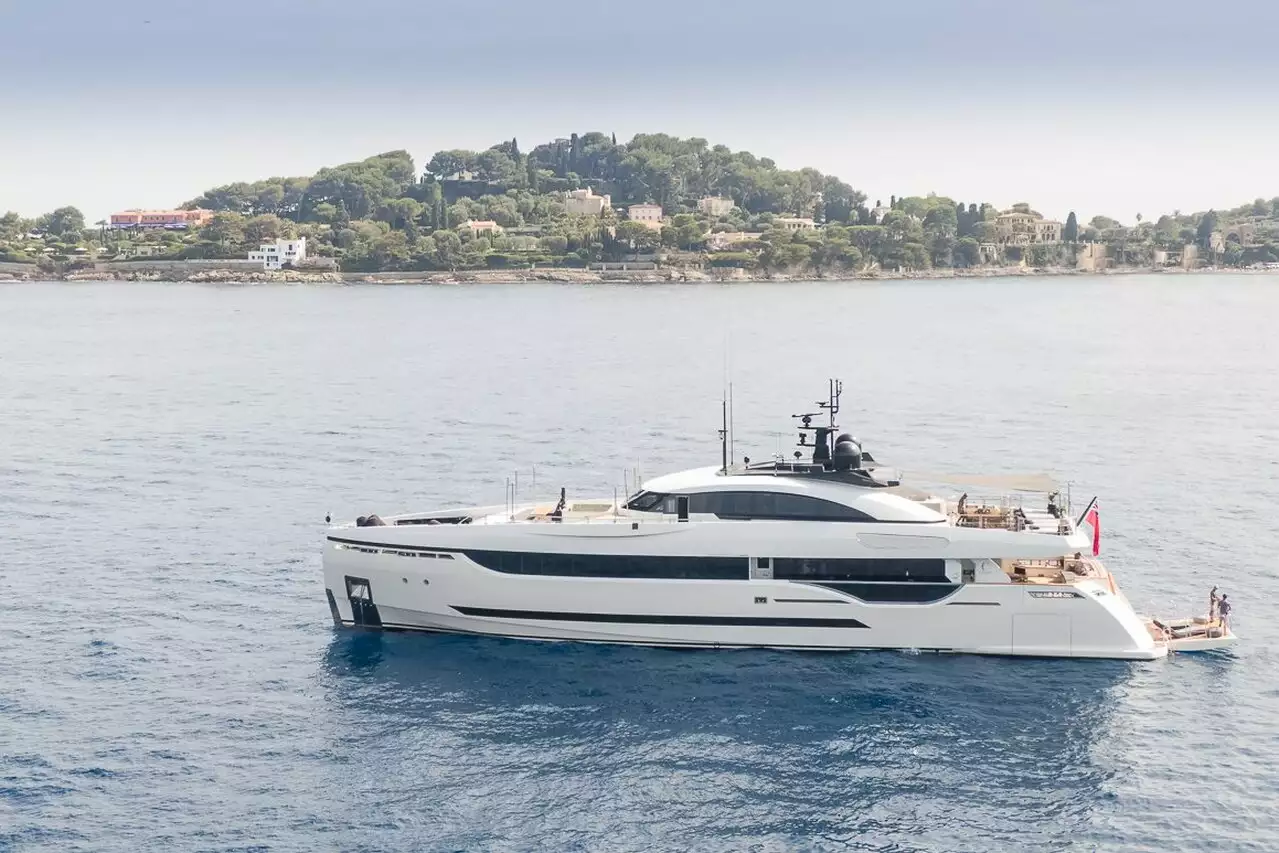 SONRAKİ yat (eski MRS D) • Columbus Yachts • 2015 • sahibi Rick Delaney