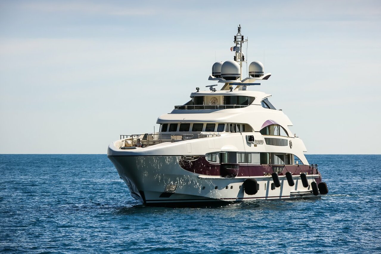 DESPUÉS DE USTED Yate • Heesen • 2011 • propietario US Millionaire